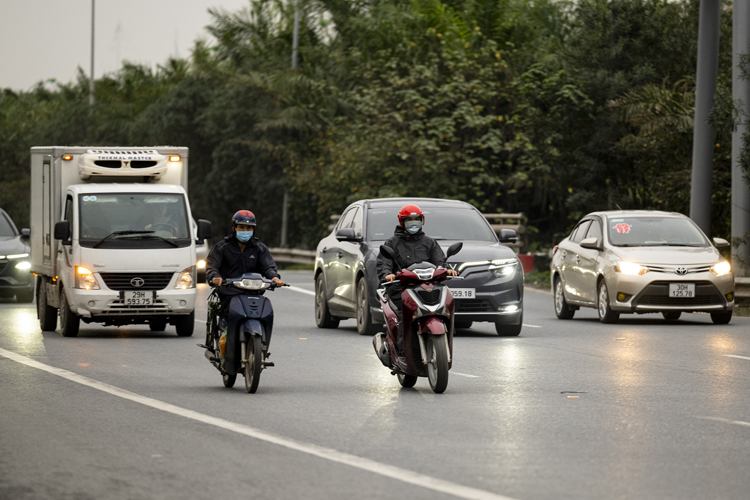 Nhiều người gặp nạn tử vong trên tuyến đường “cấm”, hàng loạt xe máy vẫn phi vào - 4