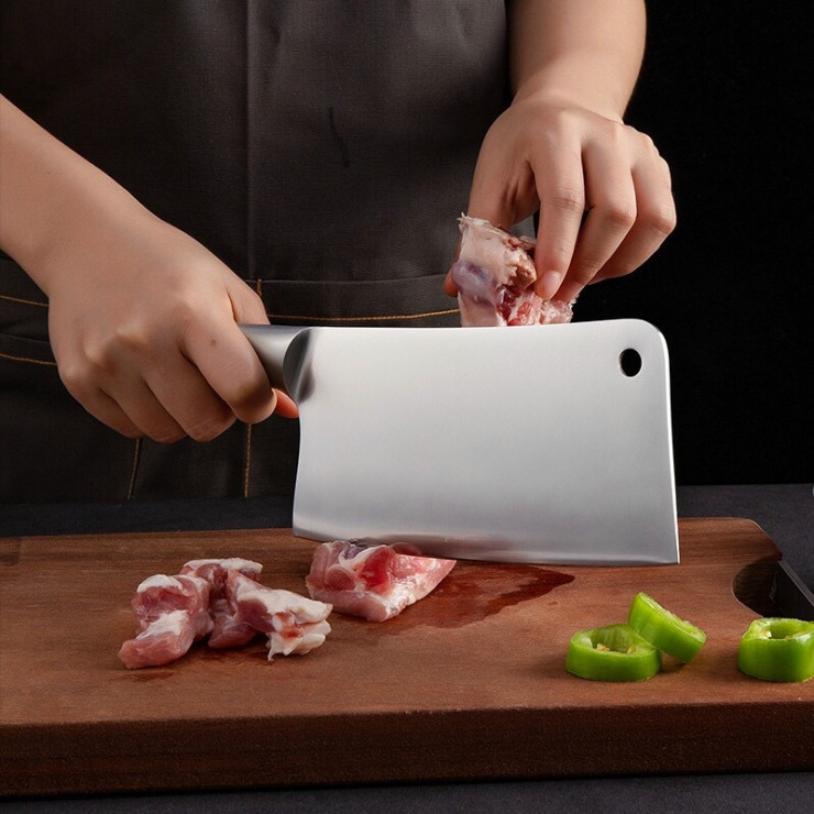 Bất ngờ với câu trả lời về "lỗ tròn trên thân dao" dùng để làm gì? - 4