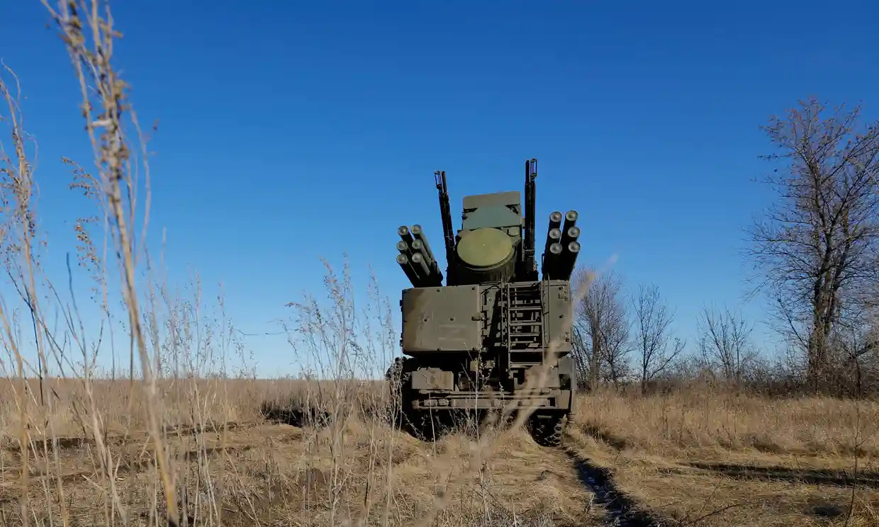 Quân đội Nga tuyên bố chọc thủng phòng tuyến của Ukraine, tiến sâu ở Donetsk - 1