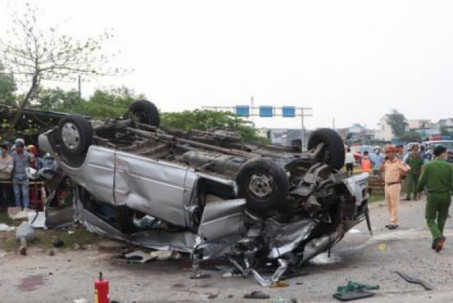 Tai nạn thảm khốc ở Quảng Nam: Đớn đau tột cùng sau chuyến xe tử thần