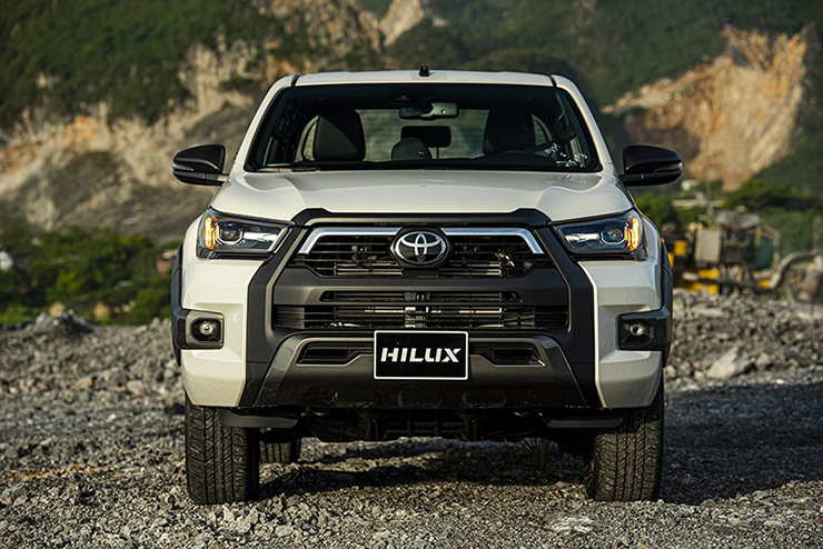 Toyota Hilux trở lại thị trường Việt Nam, đáp ứng tiêu chuẩn khí thải Euro 5 - 2