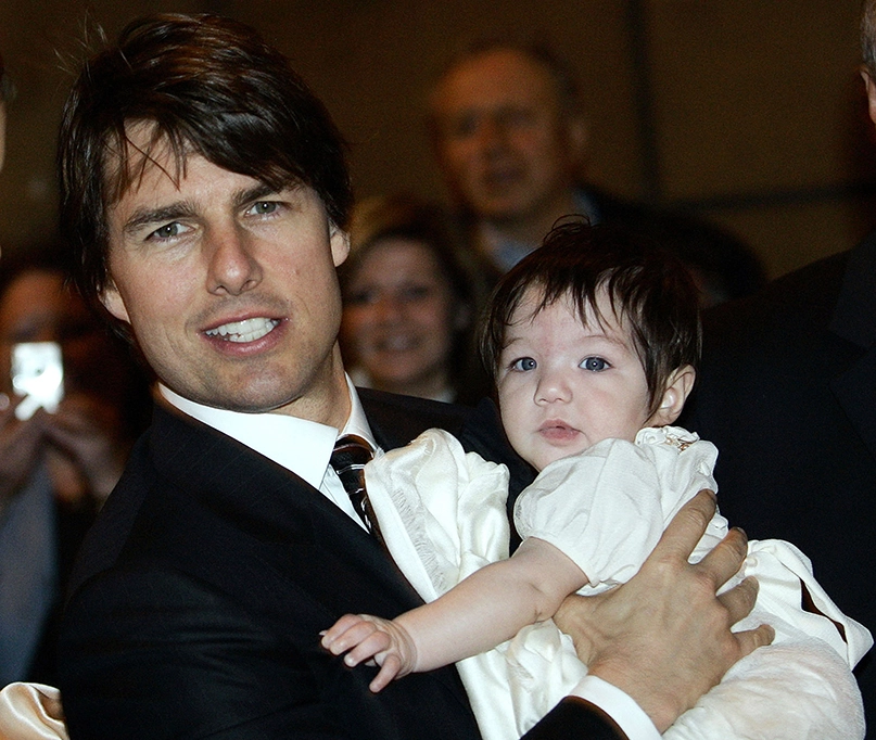 Con gái Tom Cruise tập &#34;môn quý tộc&#34; từ nhỏ, tuổi 17 xinh đẹp xuất chúng - 2