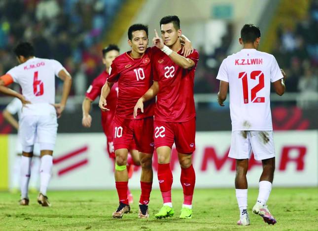 Quả bóng Vàng 2022 gọi tên Tiến Linh hay Văn Quyết? - 1