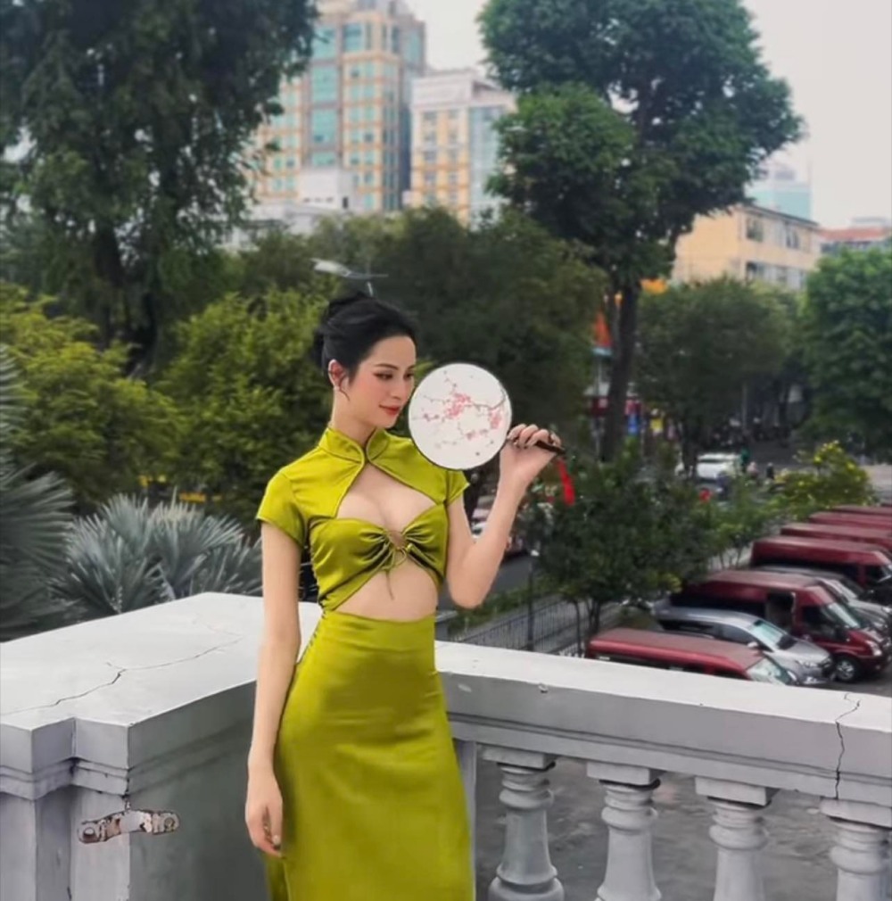Váy Sườn Xám Cách Tân Hoa Sen  Xanh Ngọc Giá Tốt  BBCosplaycom