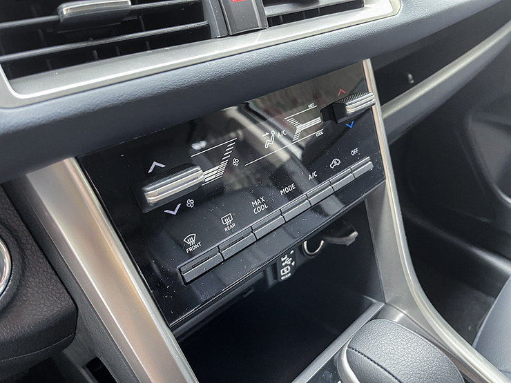 Mitsubishi Xpander Cross bản nâng cấp ra mắt, giá 698 triệu đồng - 13