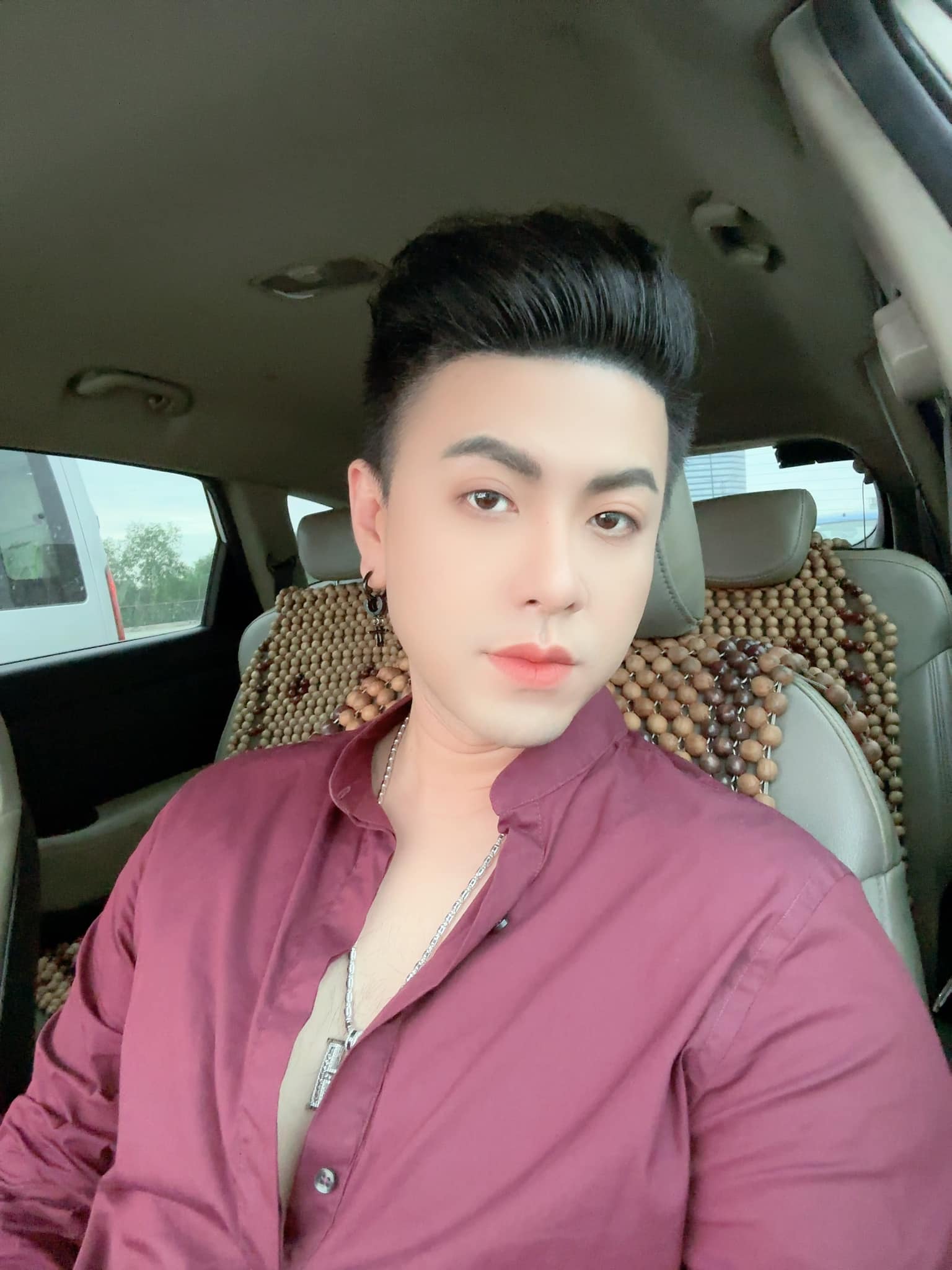 Akira Phan: “Tôi bức xúc khi bị chê ngày càng giống bánh bèo” - 2