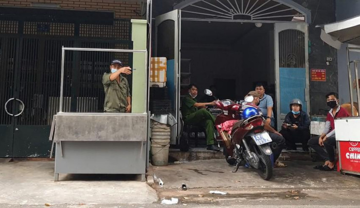 Thi thể vũ công trong căn phòng khóa trái ở Tân Phú - 1
