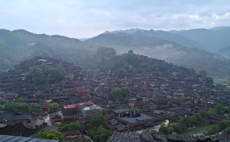 Làng cổ của người Miêu ở Tây Giang, tỉnh Quý Châu, tính tới thời điểm hiện đại đã 1700 năm tuổi, là làng Miêu lớn nhất ở Trung Quốc.
