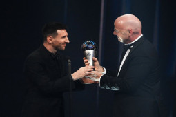 Messi giành FIFA The Best 2022: Lập kỷ lục mới, chính thức vượt Ronaldo