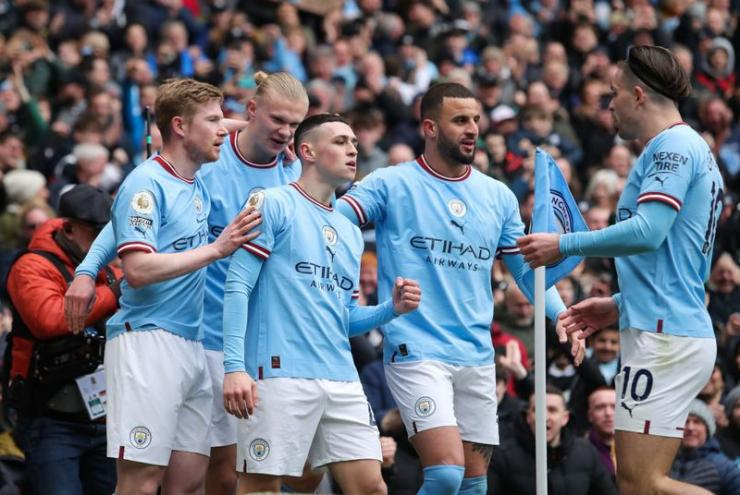 Fan Man City tố trọng tài tiếp tay cho Arsenal, Pep bênh vực Haaland