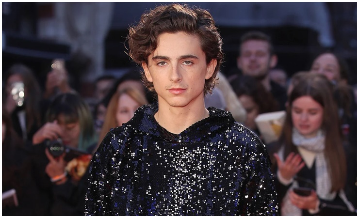 Timothée Chalamet (27 tuổi), là nam diễn viên người Mỹ - Pháp, nổi tiếng với vẻ đẹp phi giới tính.
