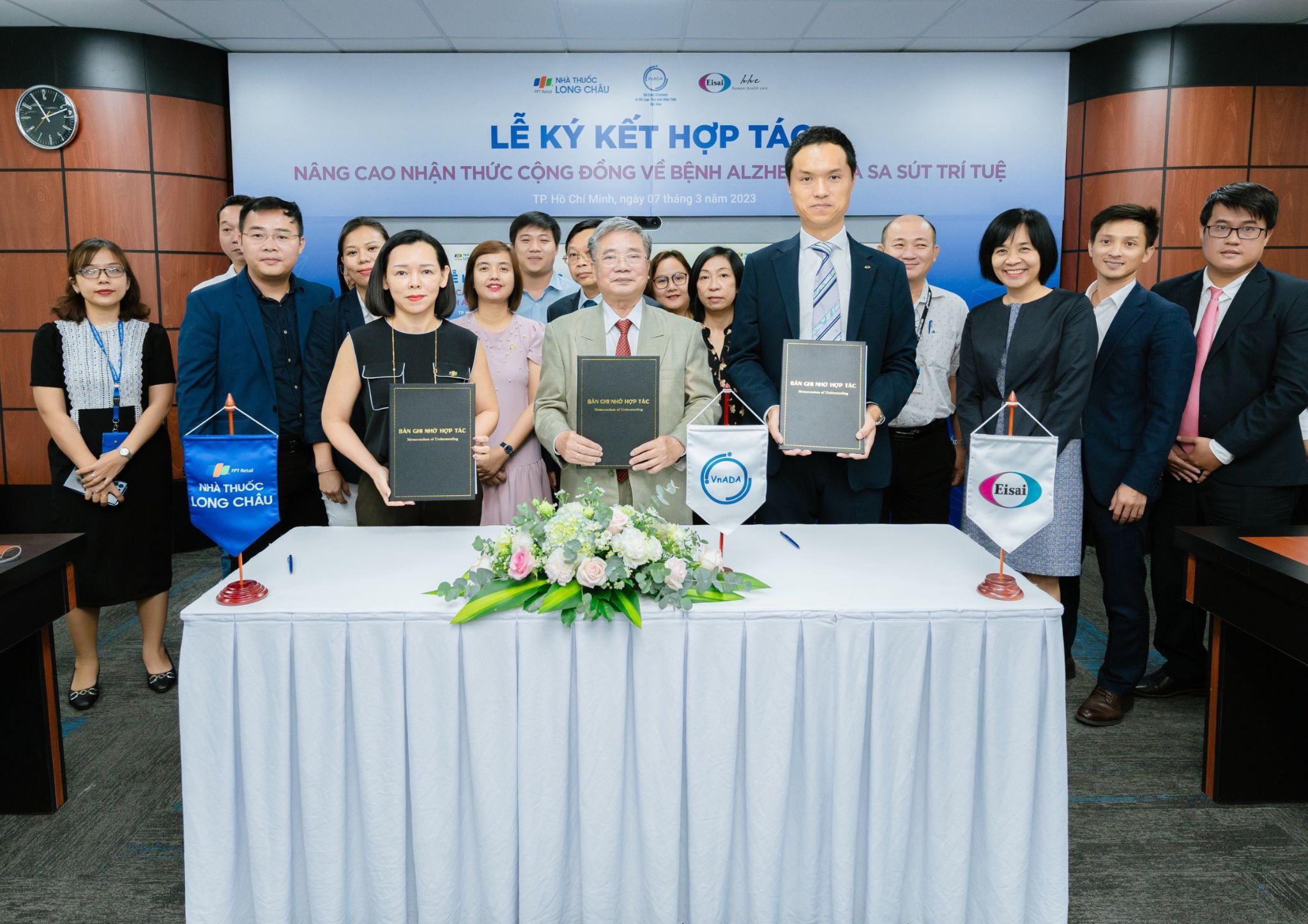 FPT Long Châu ký kết hợp tác cùng Eisai Việt Nam, Hội bệnh Alzheimer và rối loạn thần kinh nhận thức trong nâng cao nhận thức cộng đồng về bệnh Alzheimer - 1