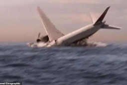 Chuyên gia “biết vị trí chính xác máy bay MH370” nói về những phút cuối của phi công
