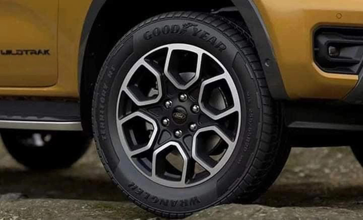 Ford Everest Wildtrak sắp bán tại Việt Nam lộ thông số trang bị - 3