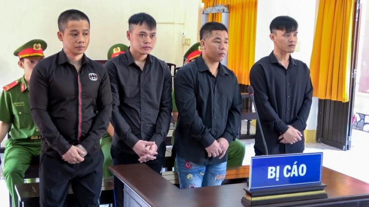 Hỗn chiến vì bình luận trên mạng xã hội, 1 người chết 4 người tù - 1