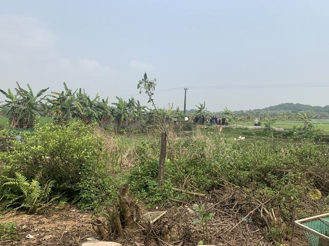Phát hiện 2 nam thanh niên tử vong bên bờ ao ở Thanh Hóa - 1