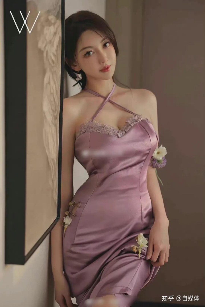 &#34;Bạn gái hoa khôi&#34; của Huỳnh Hiểu Minh vòng nào ra vòng nấy, ít ai ngờ đã là mẹ 2 con - 2