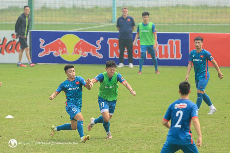 Sự kết hợp của ông Philippe Troussier - 1