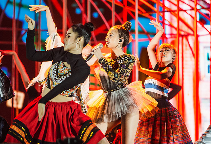 Sắc vóc Hoàng Thùy Linh đang ở thời kỳ "đỉnh cao" nhất sau 17 năm đóng Vàng Anh - 5