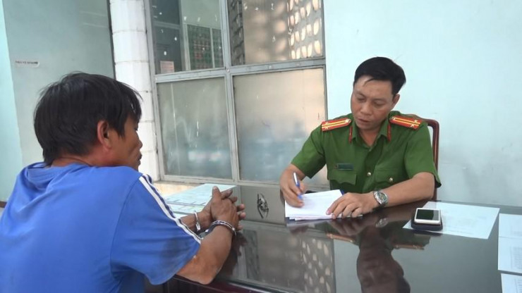 Bình Dương: Rủ bé gái đi bắt ốc rồi hiếp dâm - 1