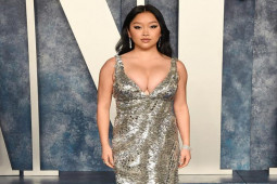 Thân hình không chuẩn nhưng ”cô bé mồ côi Cần Thơ” vẫn nổi bật tại Oscar
