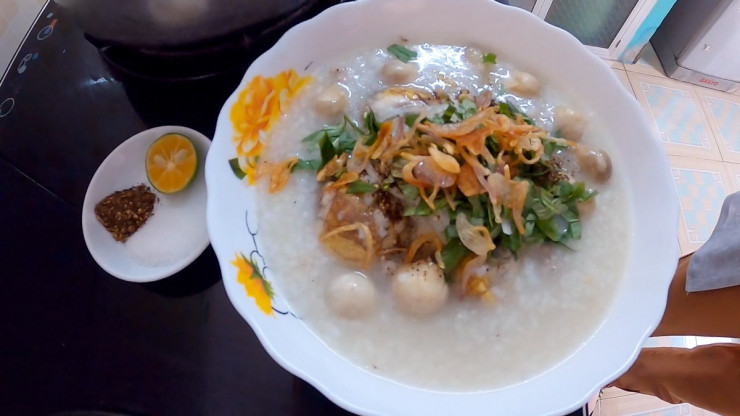 8 món cực ngon từ trứng vịt lộn cho bữa sáng nhanh gọn, tiết kiệm - 5