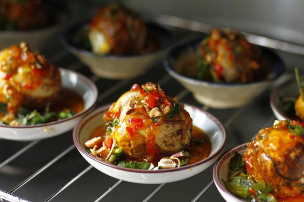 8 món cực ngon từ trứng vịt lộn cho bữa sáng nhanh gọn, tiết kiệm - 8