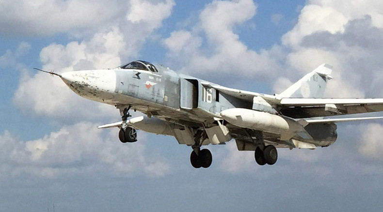 Bộ Quốc phòng Ukraine đăng video &#34;chiến đấu cơ Su-24 Nga rơi ở Bakhmut&#34; - 1