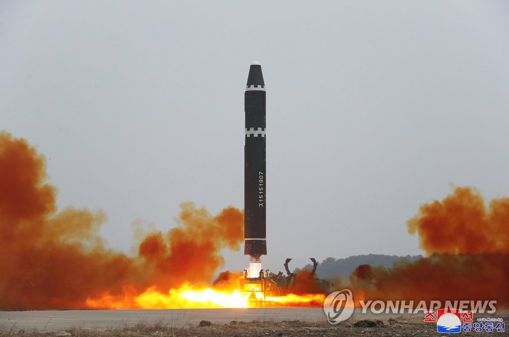 Nhóm nghiên cứu Trung Quốc mô phỏng kịch bản tên lửa Hwasong-15 Triều Tiên phóng vào Mỹ - 1