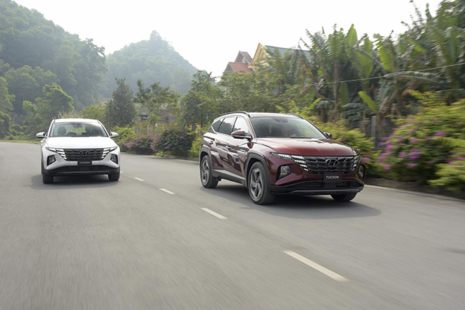 Giá xe Hyundai Tucson niêm yết và lăn bánh tháng 3/2023 - 13