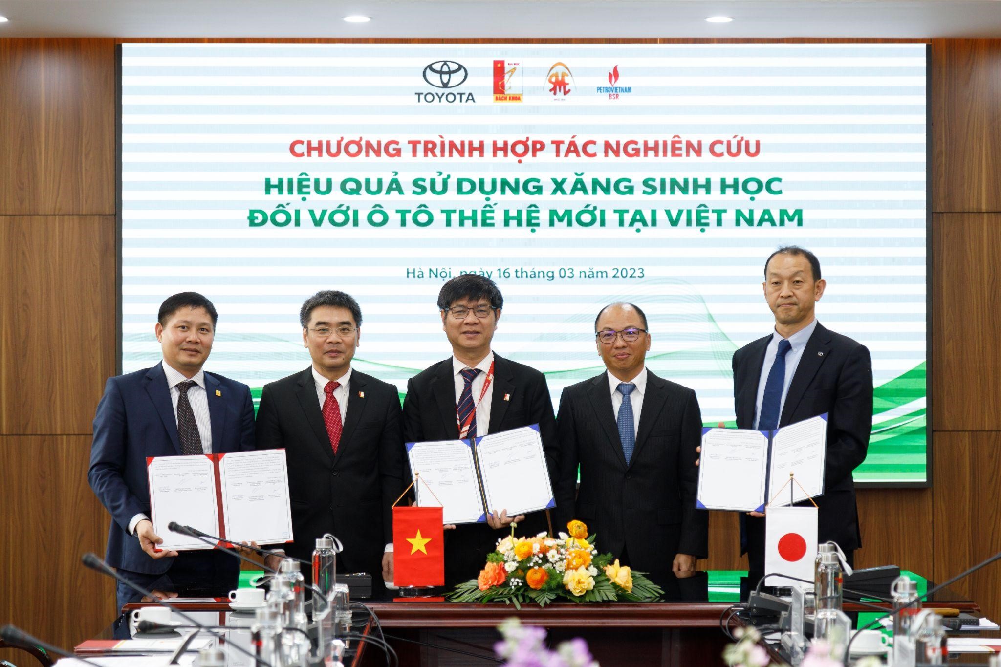 Toyota Việt Nam triển khai dự án nghiên cứu nhiên liệu sinh học - 1