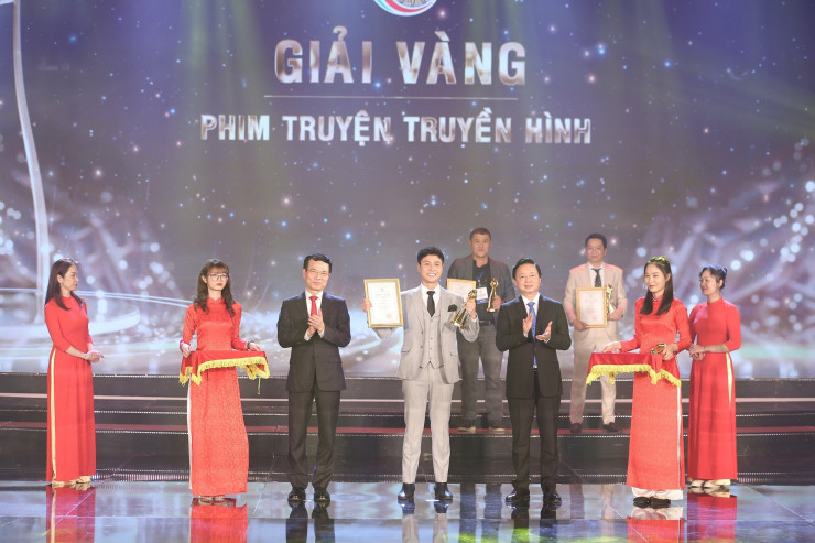 Thanh Sơn, Ngân Quỳnh giành giải Diễn viên xuất sắc tại Liên hoan truyền hình toàn quốc lần thứ 41 - 1