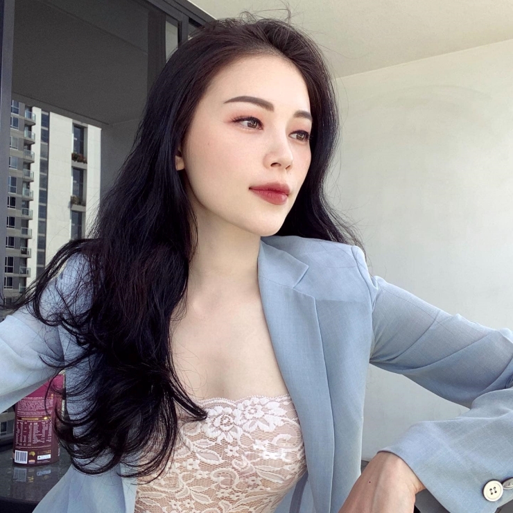 Gia thế hai nàng dâu của nhà &#34;vua hàng hiệu&#34; - 9