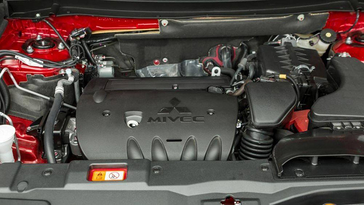 Giá xe Mitsubishi Outlander tháng 3/2023, ưu đãi 50% phí trước bạ - 13