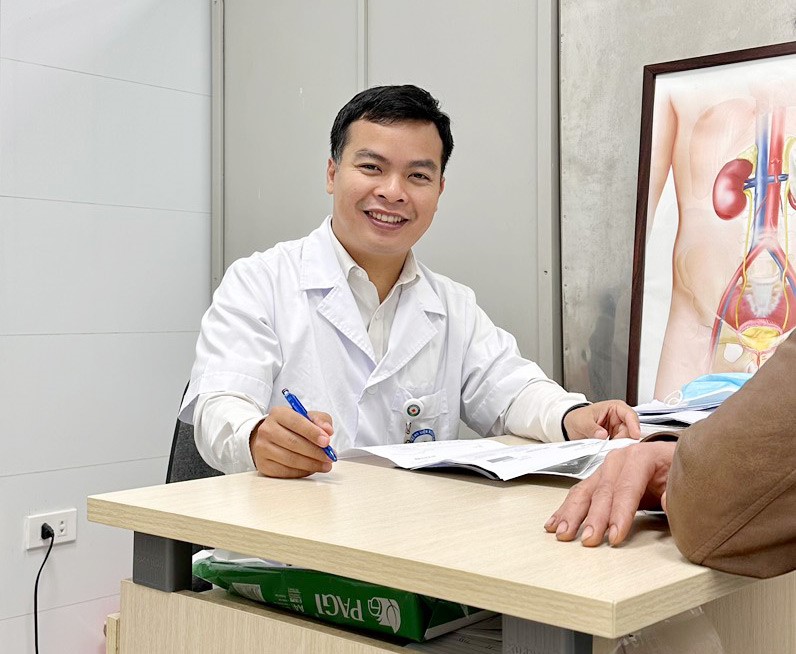 Bác sĩ Nguyễn Thanh Tùng – “Bàn tay vàng” điều trị sỏi thận ở Hà Nội - 1