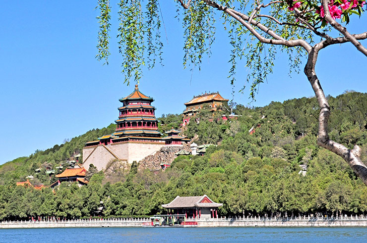 Di Hòa viên hay còn gọi là Cung điện Mùa hè là một khu vườn hoàng gia của triều đại nhà Thanh ở Trung Quốc.

