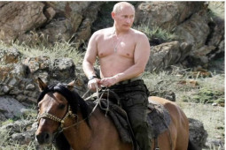Bí quyết để tráng kiện, khỏe khoắn ở tuổi 70 của Tổng thống Nga Putin
