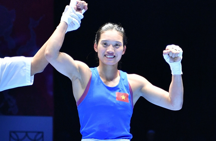 Nguyễn Thị Tâm đánh đối thủ ngã ra sàn, vào tứ kết boxing thế giới - 1