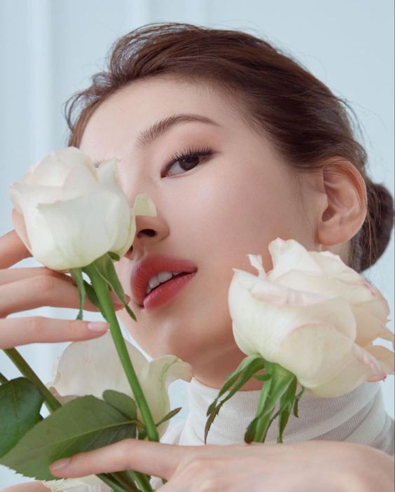 Môi có thể nhỏ đi theo tuổi tác, làm sao để làn môi căng đầy như xưa - 1