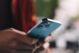 Nga ra lệnh cho các nhân viên chính phủ phải... vứt bỏ iPhone