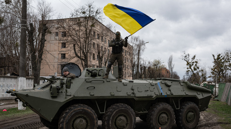 Cố vấn Mỹ nói về đợt phản công sắp tới của Ukraine - 1