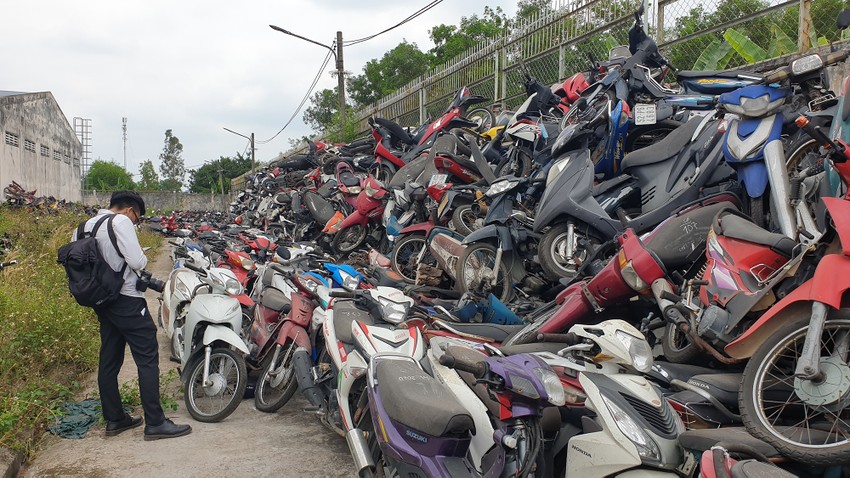 &#39;Núi&#39; xe ở kho tang vật vi phạm giao thông lớn nhất của Công an TP.HCM - 1