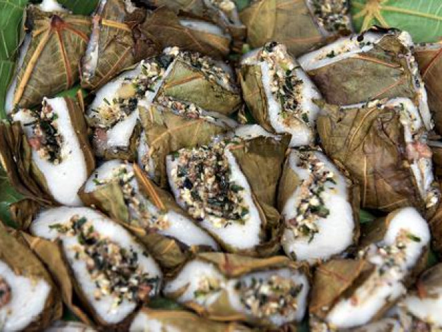 Ngọt bùi bánh nếp nhân trứng kiến của người Tày ở Tuyên Quang