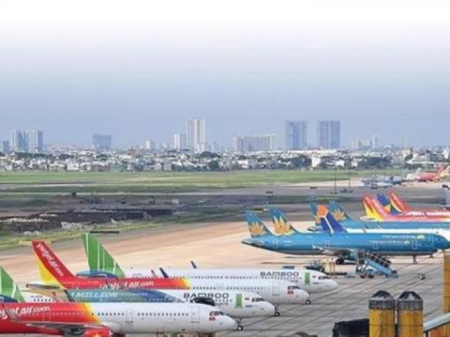 Dự kiến sắp tăng giá trần vé máy bay nội địa