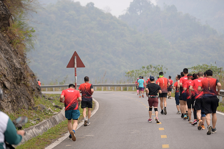 Độc lạ giải Marathon quốc gia 2023: VĐV trải nghiệm chưa từng có, nhiều runner đặc biệt - 1