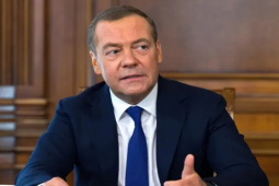 Ông Medvedev: Nga đang chuẩn bị để ”đón” cuộc phản công của Ukraine