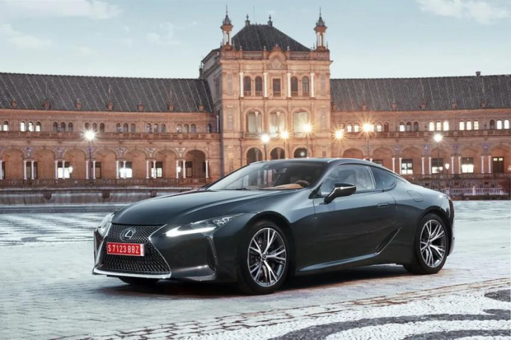 Những mẫu xe Lexus đã qua sử dụng nhưng vẫn rất đáng sở hữu - 3
