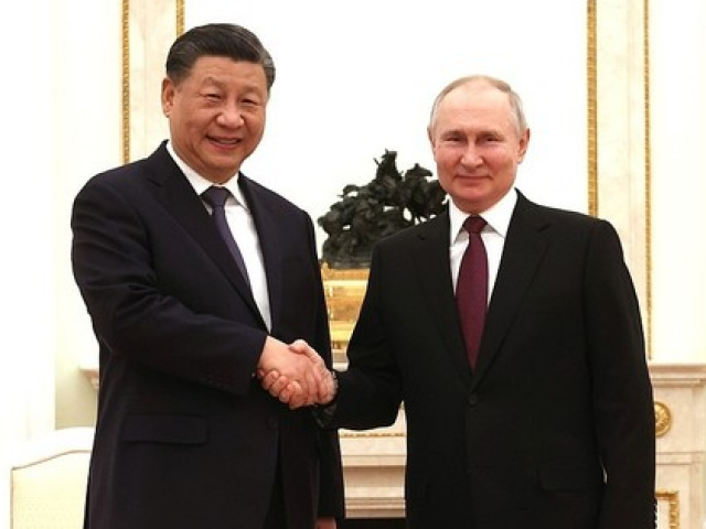 Ông Putin nói về việc phương Tây tuyên bố gửi đạn dược cho Ukraine khi Nga - Trung đàm phán