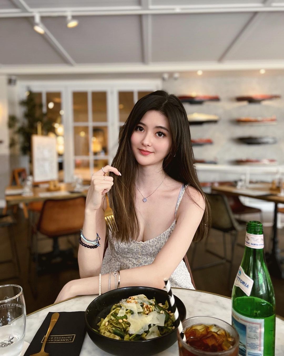 Ái nữ gia tộc tỷ đô Đài Loan: xinh đẹp, cao ráo, giữ dáng bằng "cách của con nhà giàu" - 6