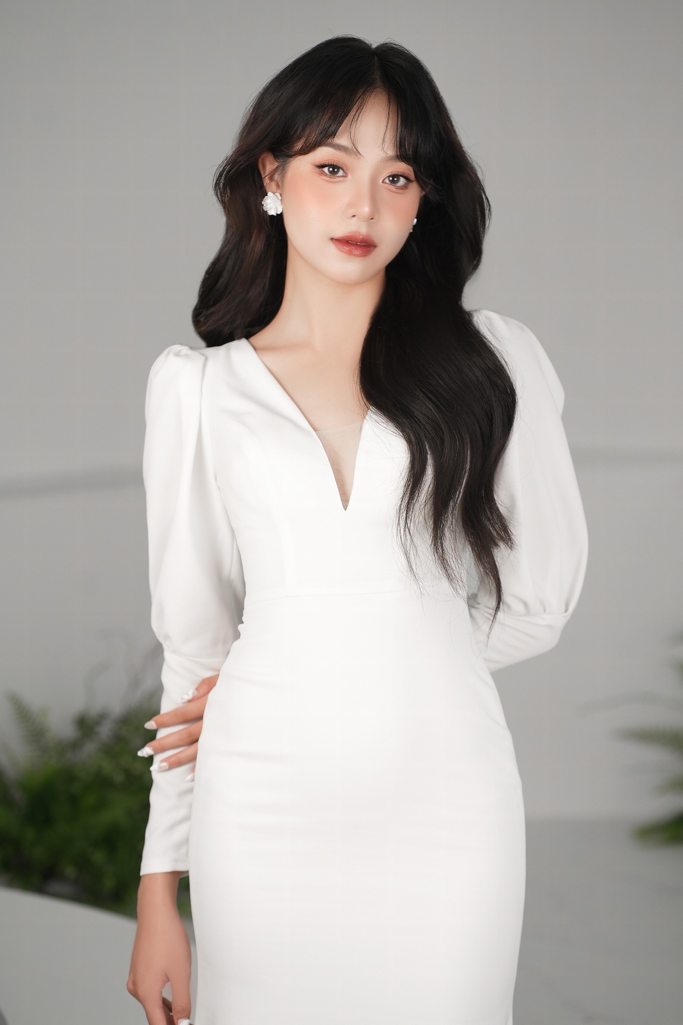 Hoa hậu Việt Nam 2022 mới đăng quang đã thừa nhận sửa ngực, nhan sắc gây bất ngờ - 15